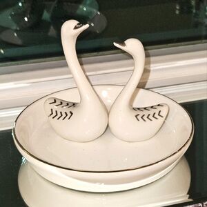 Vintage Elegant White Porcelain? Swan Ring Holder Jewelry With Silver Accents